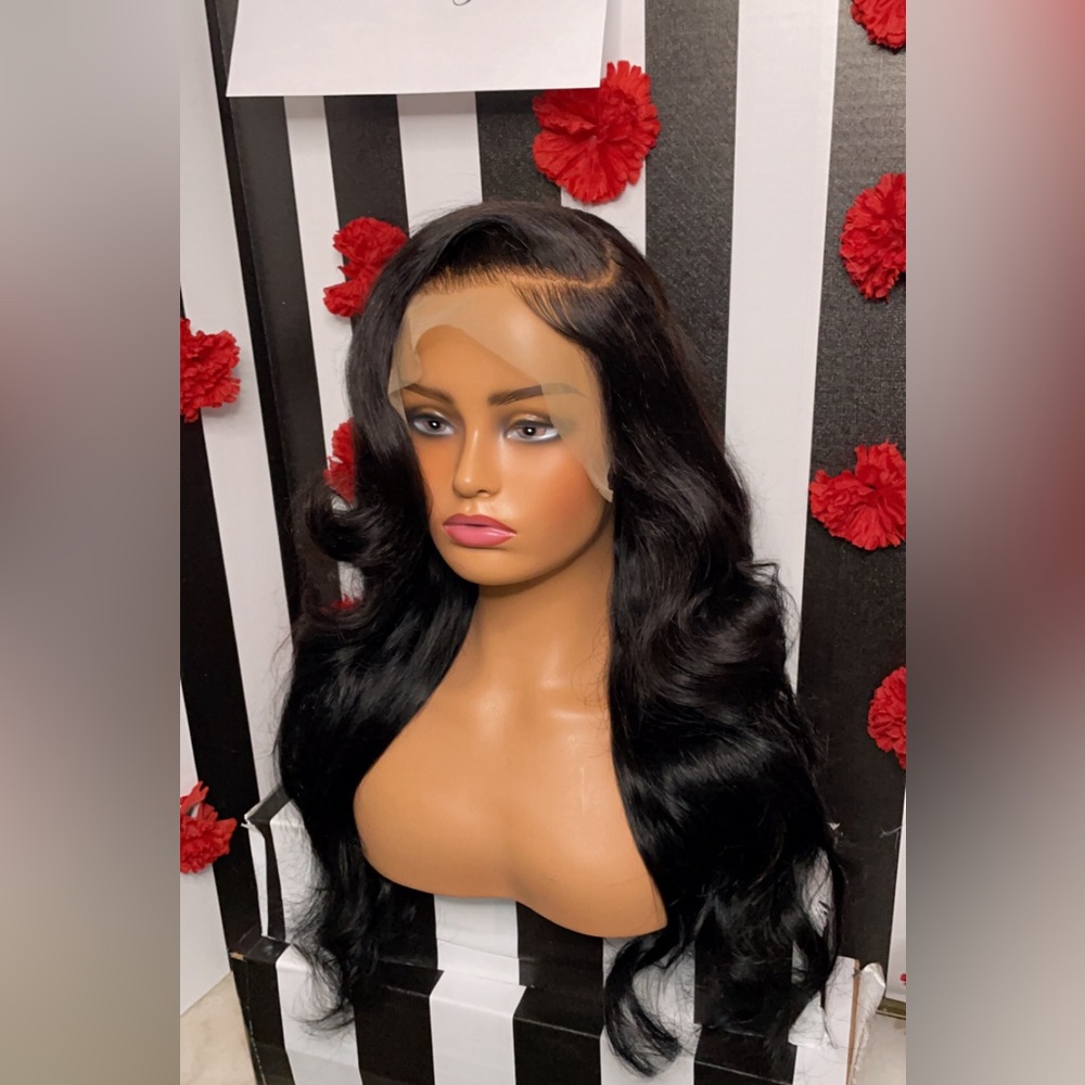 20inches lace frontal Glueless wig